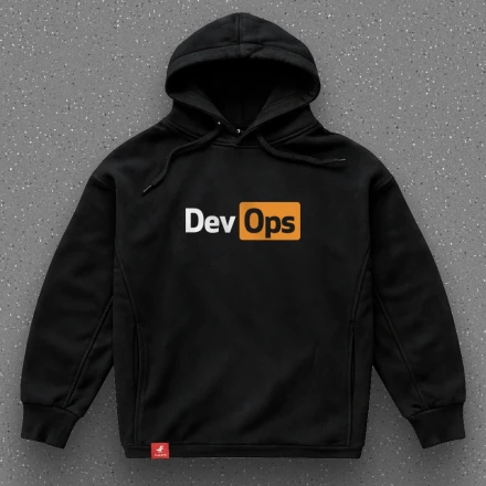 Чорна худи «DevOps», коли зливаєш гаряче в прод