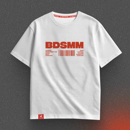 Біла футболка «BDSMM», для любителів брудних стратегій